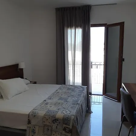 Morello فندق مارينا دي بيسكولوس