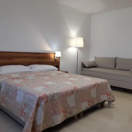 Morello فندق مارينا دي بيسكولوس
