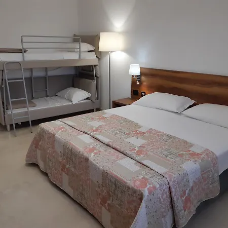 فندق Morello مارينا دي بيسكولوس